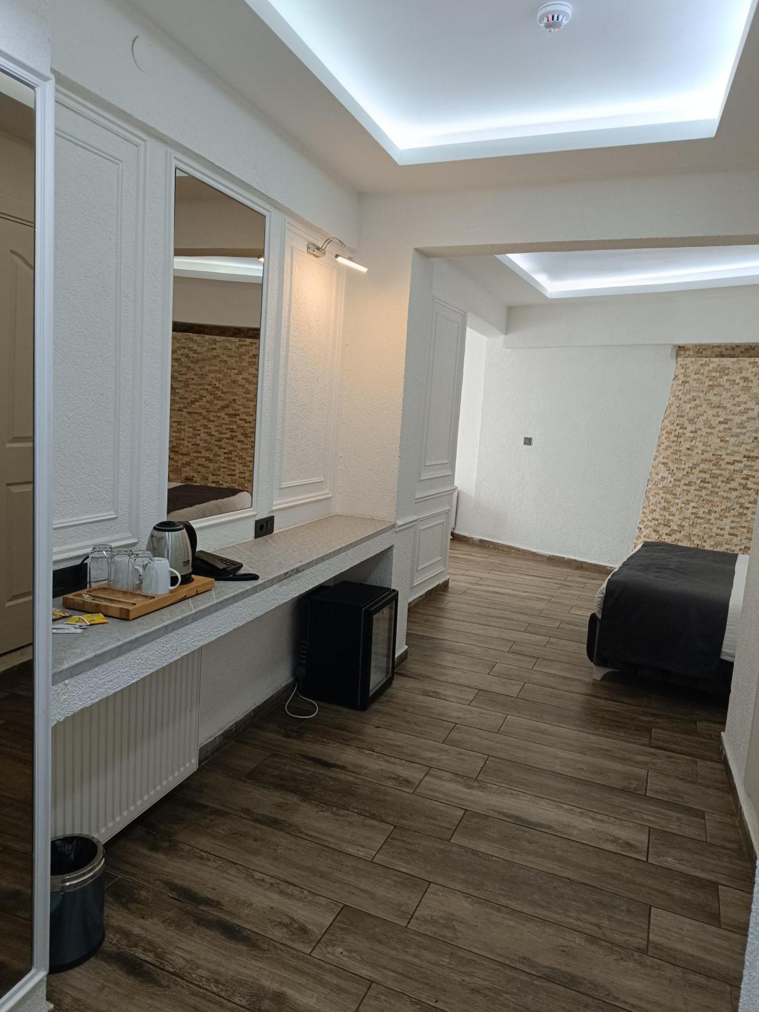Efzen Hotel Istanbul Exterior photo